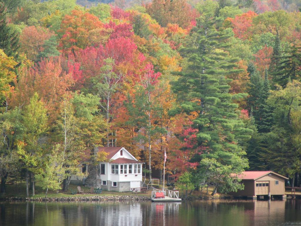 Pine Knoll Hotel Lakeside Lodge & Cabin 올드 포지 객실 사진