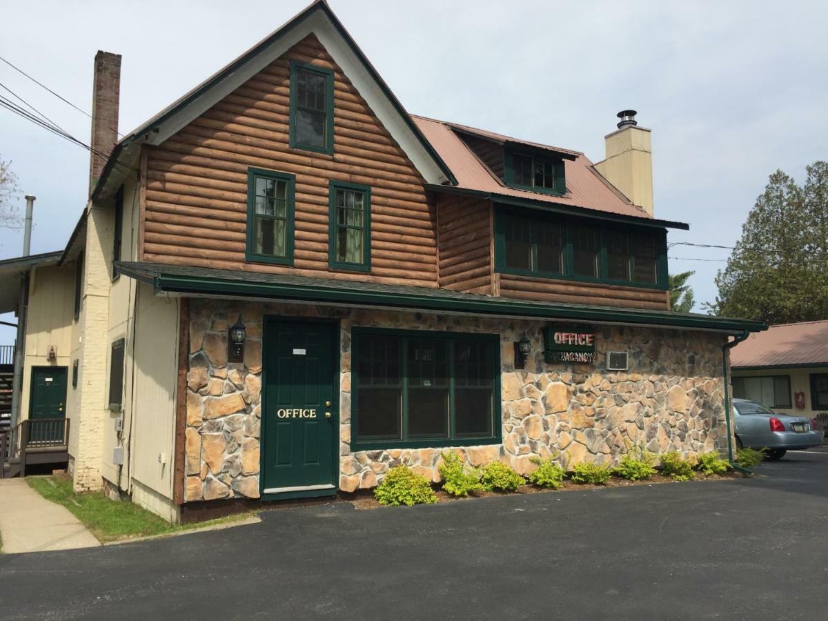 Pine Knoll Hotel Lakeside Lodge & Cabin 올드 포지 외부 사진