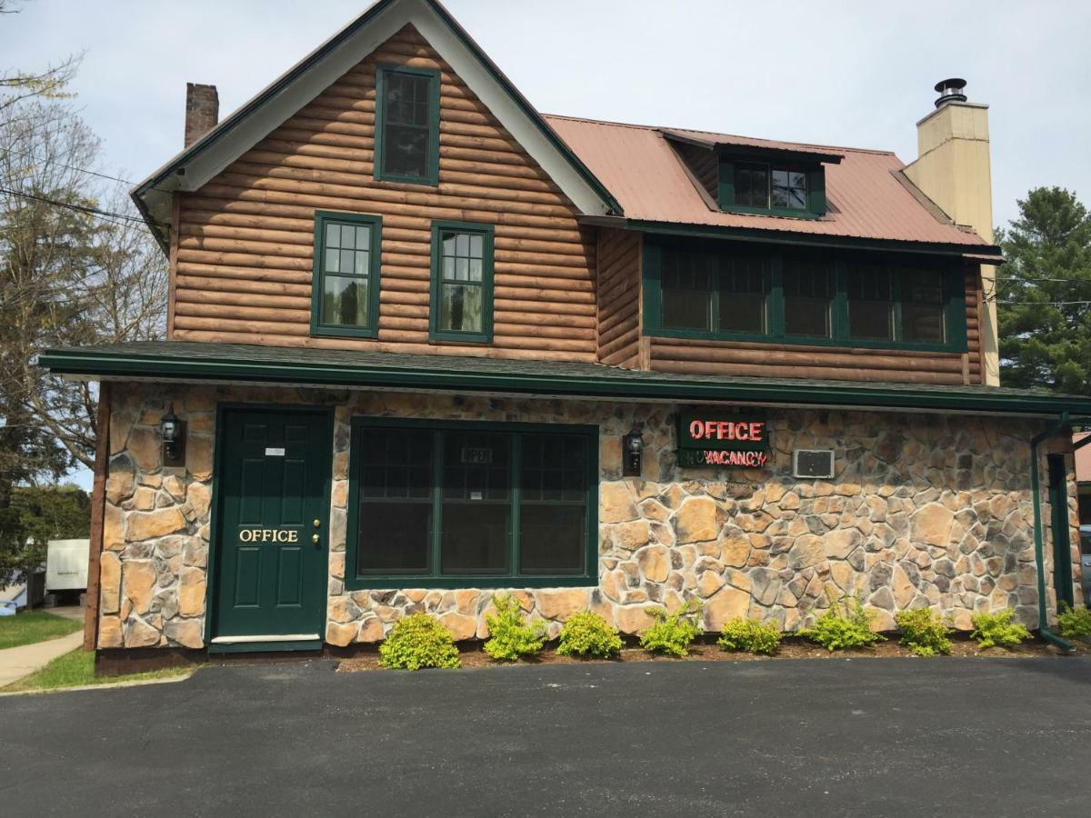 Pine Knoll Hotel Lakeside Lodge & Cabin 올드 포지 외부 사진