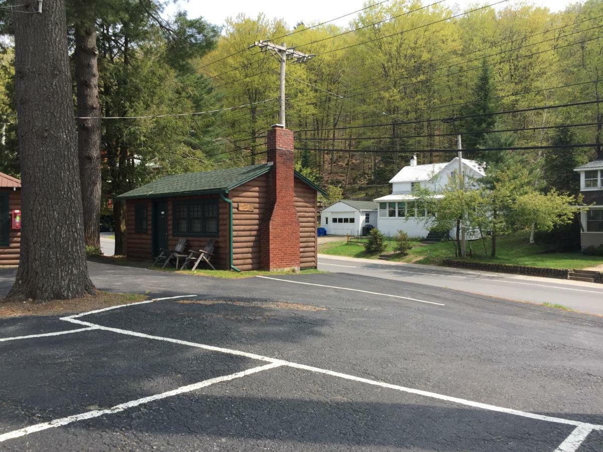 Pine Knoll Hotel Lakeside Lodge & Cabin 올드 포지 외부 사진