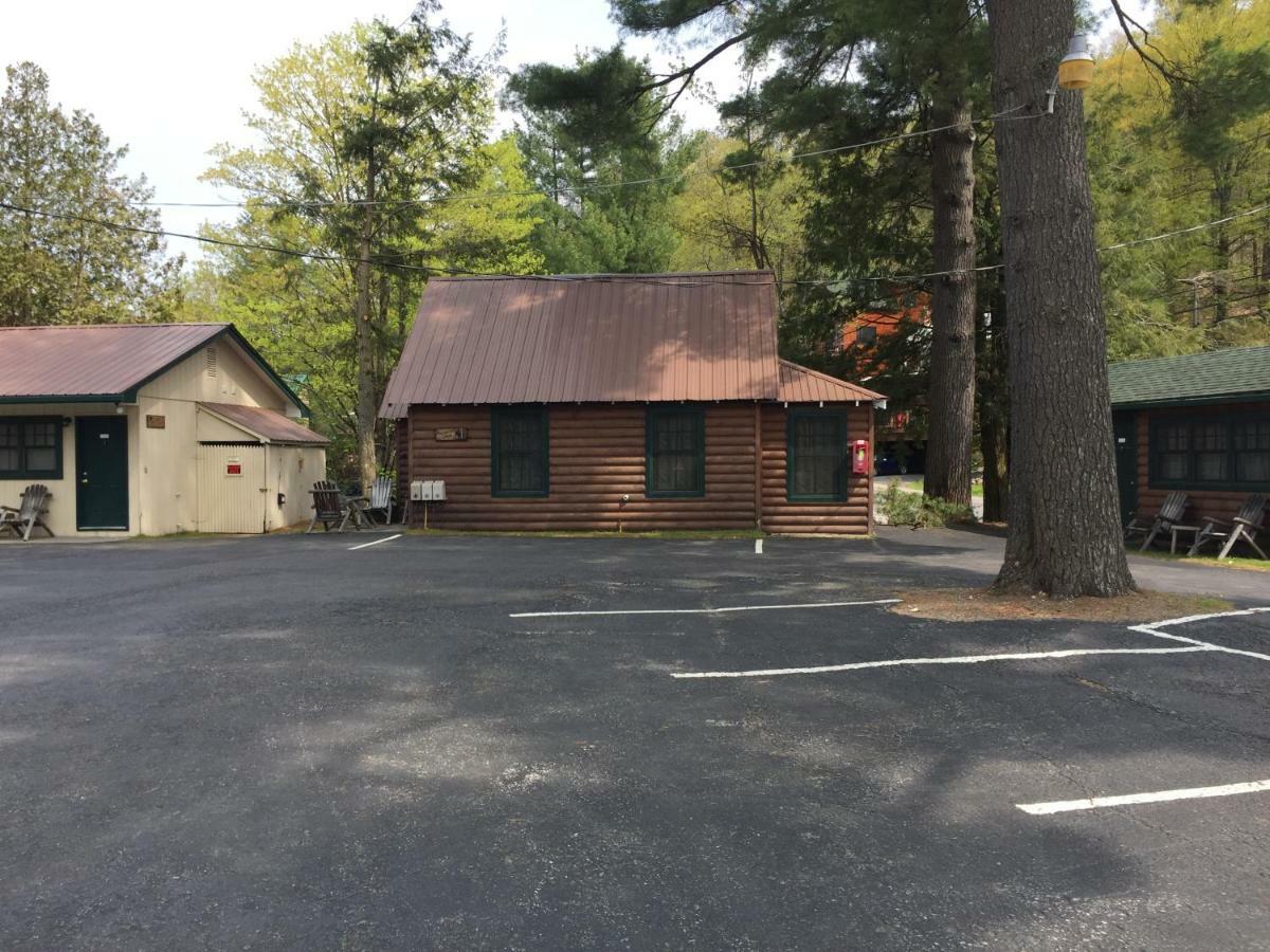 Pine Knoll Hotel Lakeside Lodge & Cabin 올드 포지 외부 사진